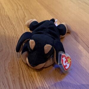 Ty Beanie Baby “Doby” 1996